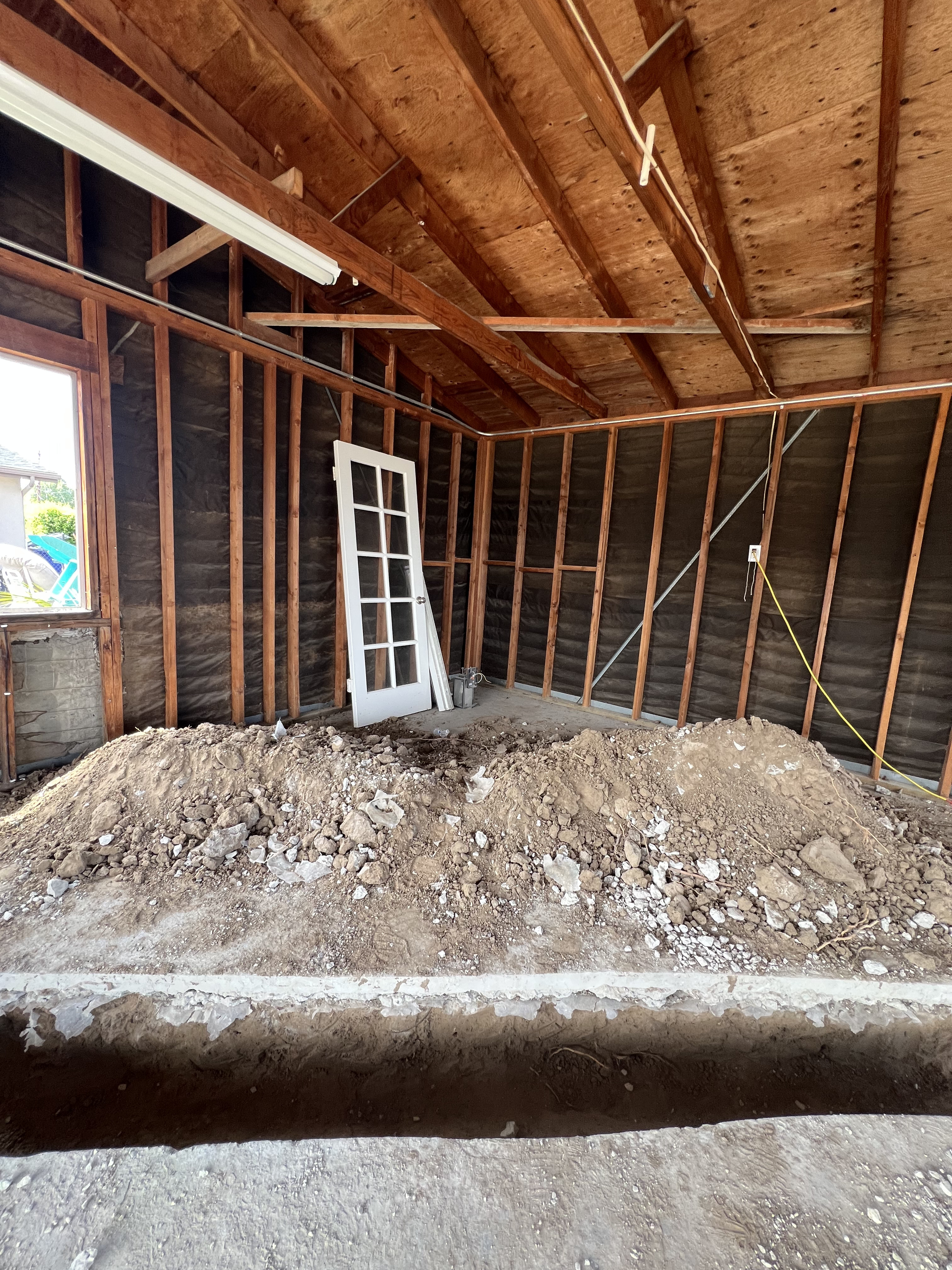 Construction Management vs. Design-Build for Your ADU
